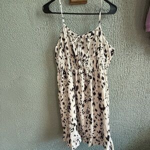 SHEIN Monochrome Patterned Dress